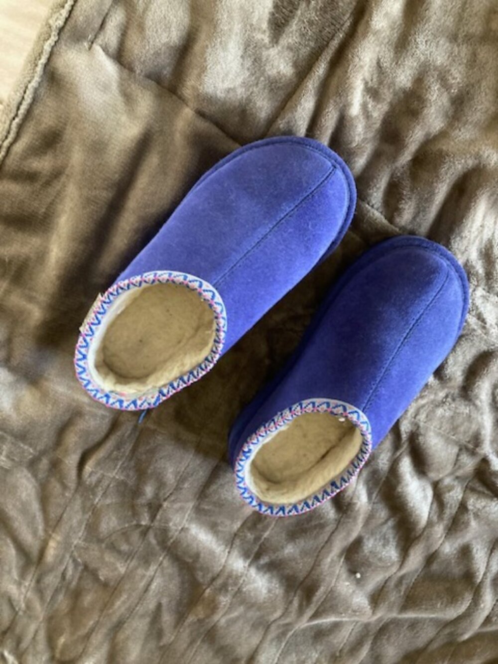 BEARPAW womens Martis, Ultra Marine Size 5